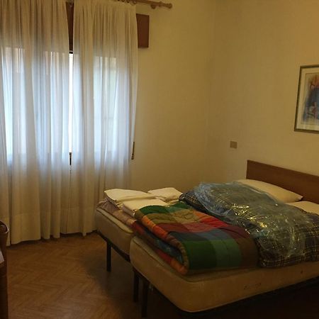 Appartamento A Due Passi Dal Mare Τζεσόλο Λίντο Δωμάτιο φωτογραφία