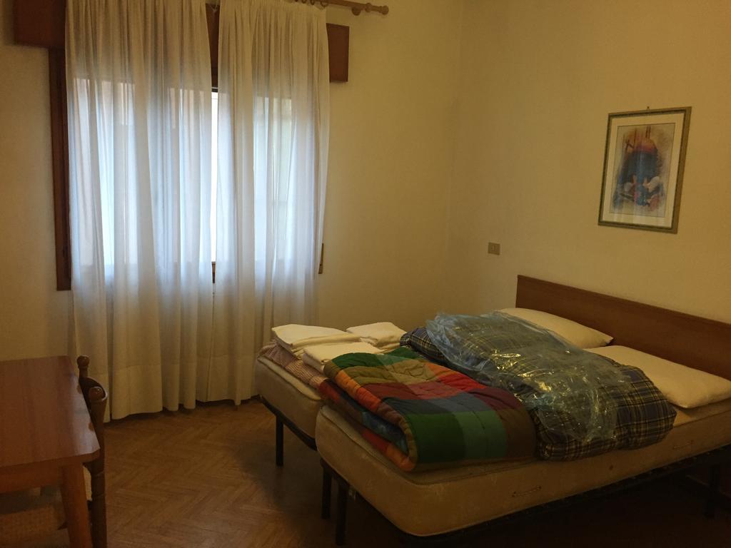 Appartamento A Due Passi Dal Mare Τζεσόλο Λίντο Δωμάτιο φωτογραφία